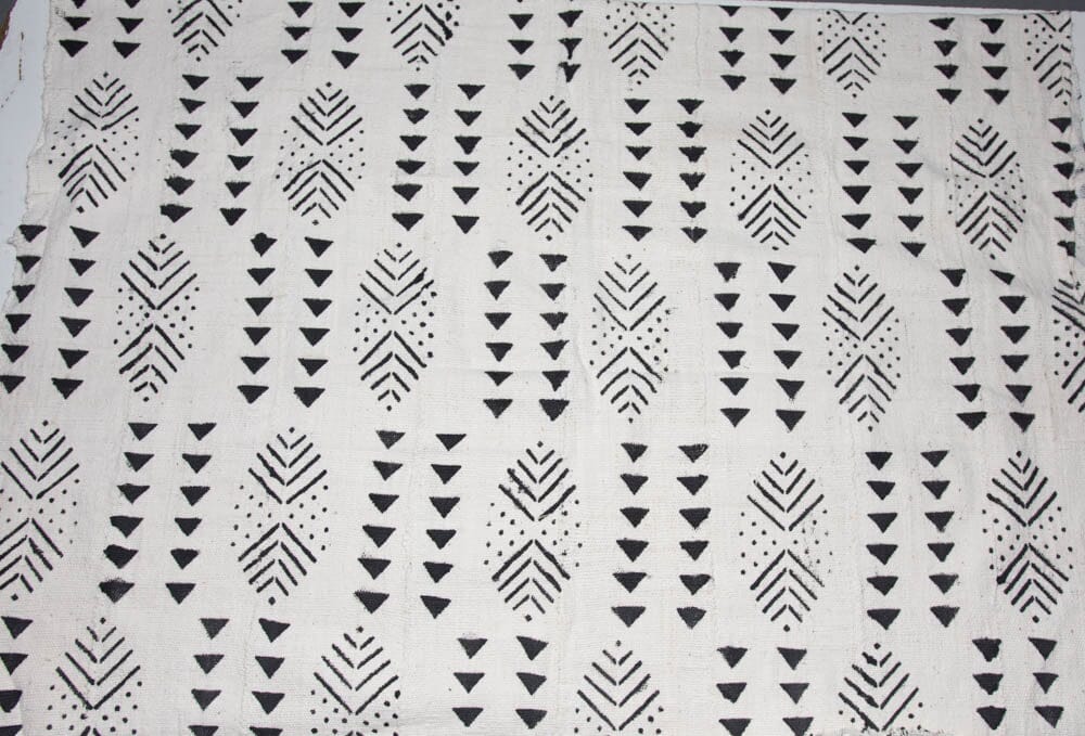 MC205 - Authentic Bogolanfini Handcrafted Mali Mudcloth Fabric, Black and White - Tess World Designs