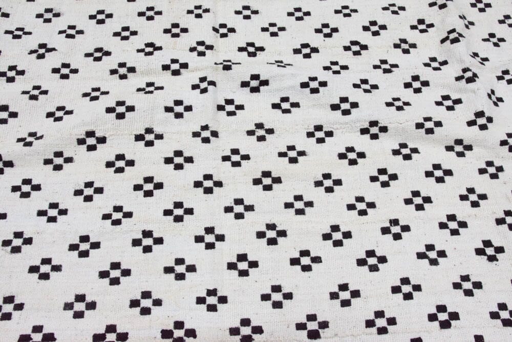 MC283- Handcrafted Bogolanfini Handcrafted Mali Mudcloth Fabric, Black and White - Tess World Designs